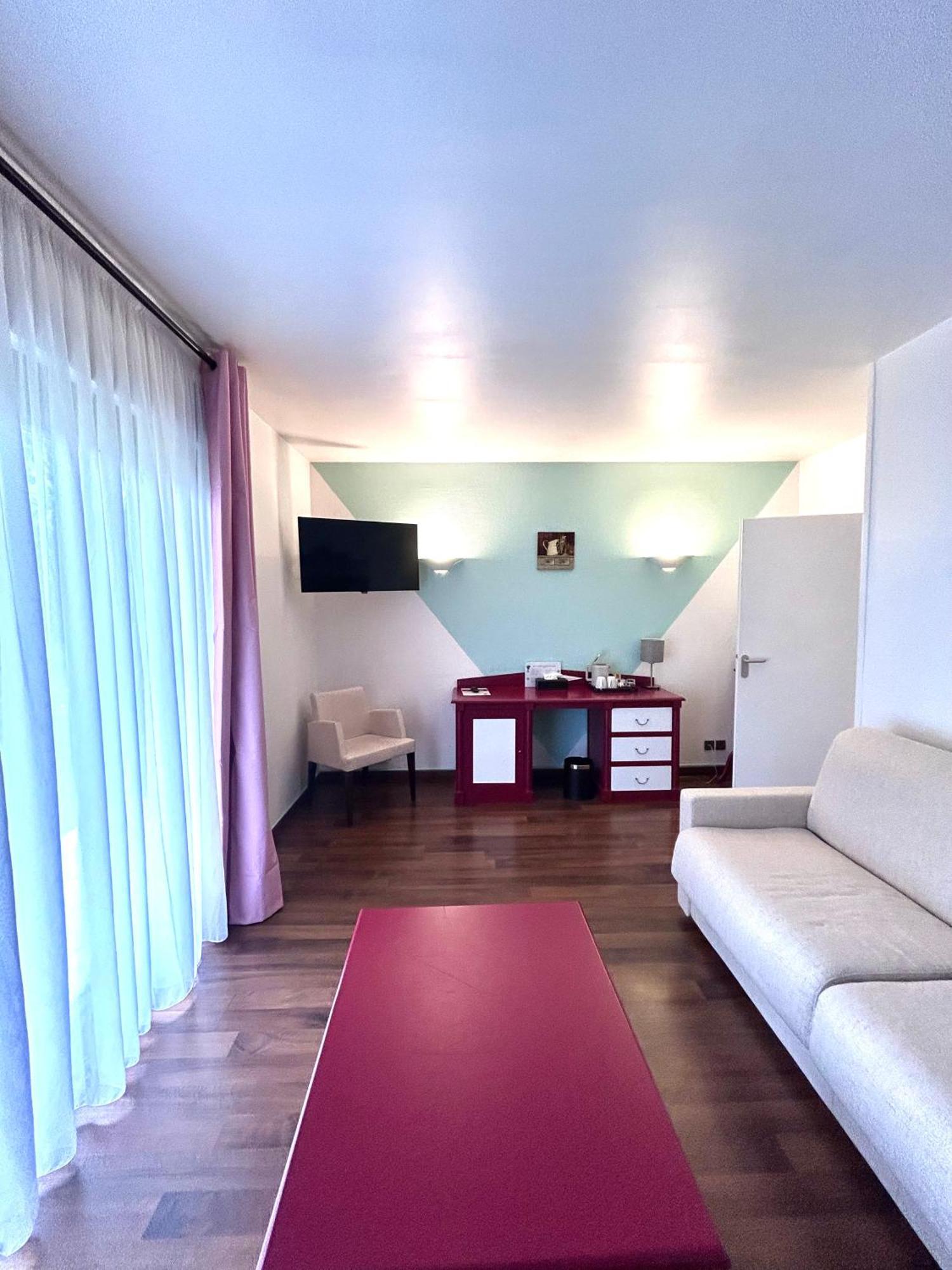 Sure Hotel By Best Western Saint-Quentin Ouest Holnon Exterior photo