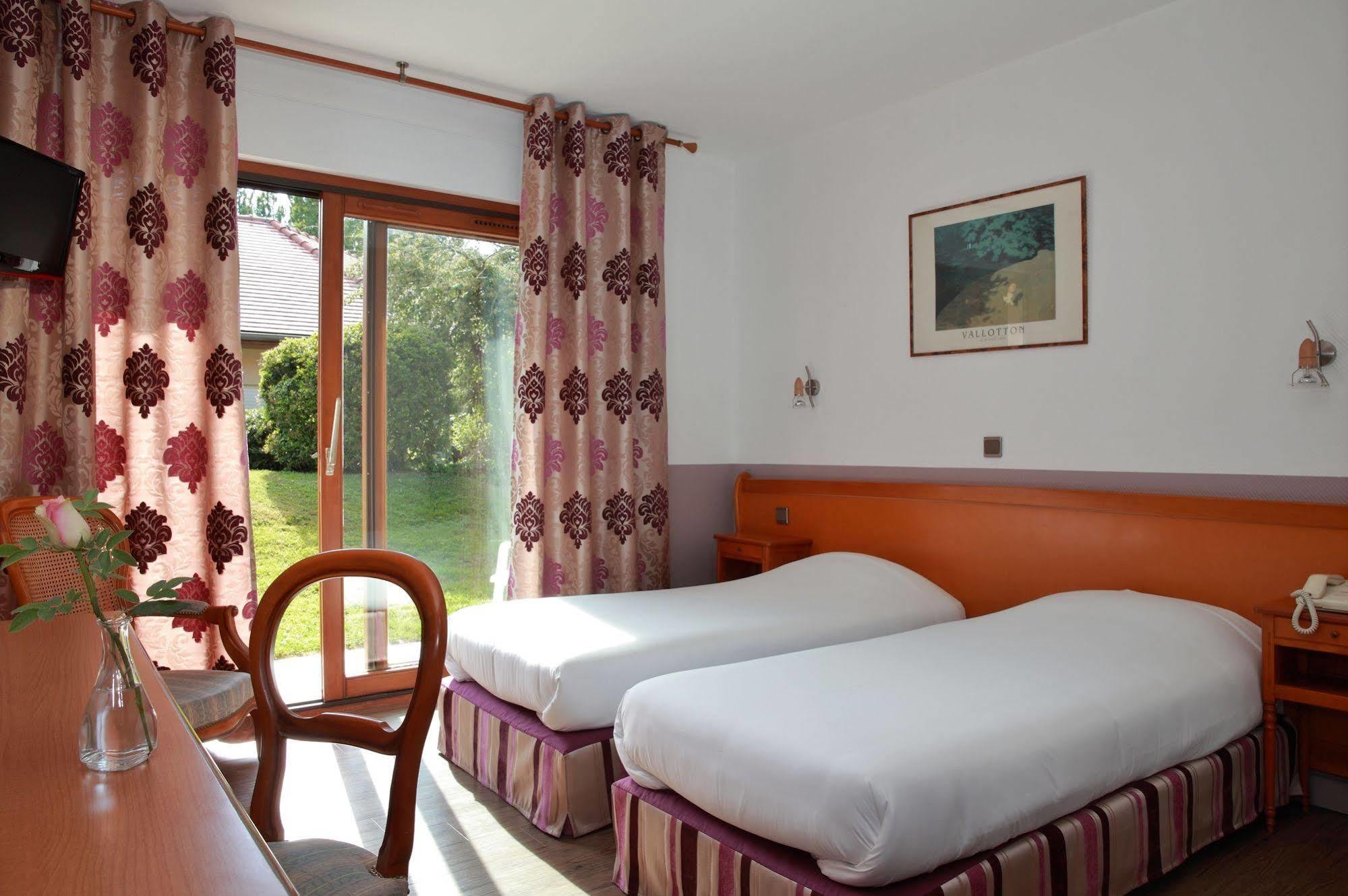 Sure Hotel By Best Western Saint-Quentin Ouest Holnon Exterior photo