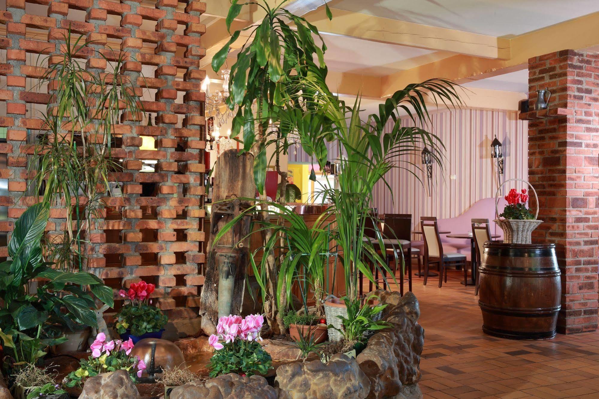 Sure Hotel By Best Western Saint-Quentin Ouest Holnon Exterior photo